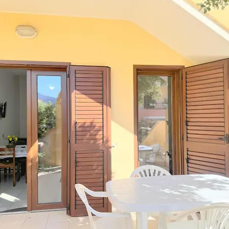 Holiday home Casa Arcobaleno Ippogrifo *